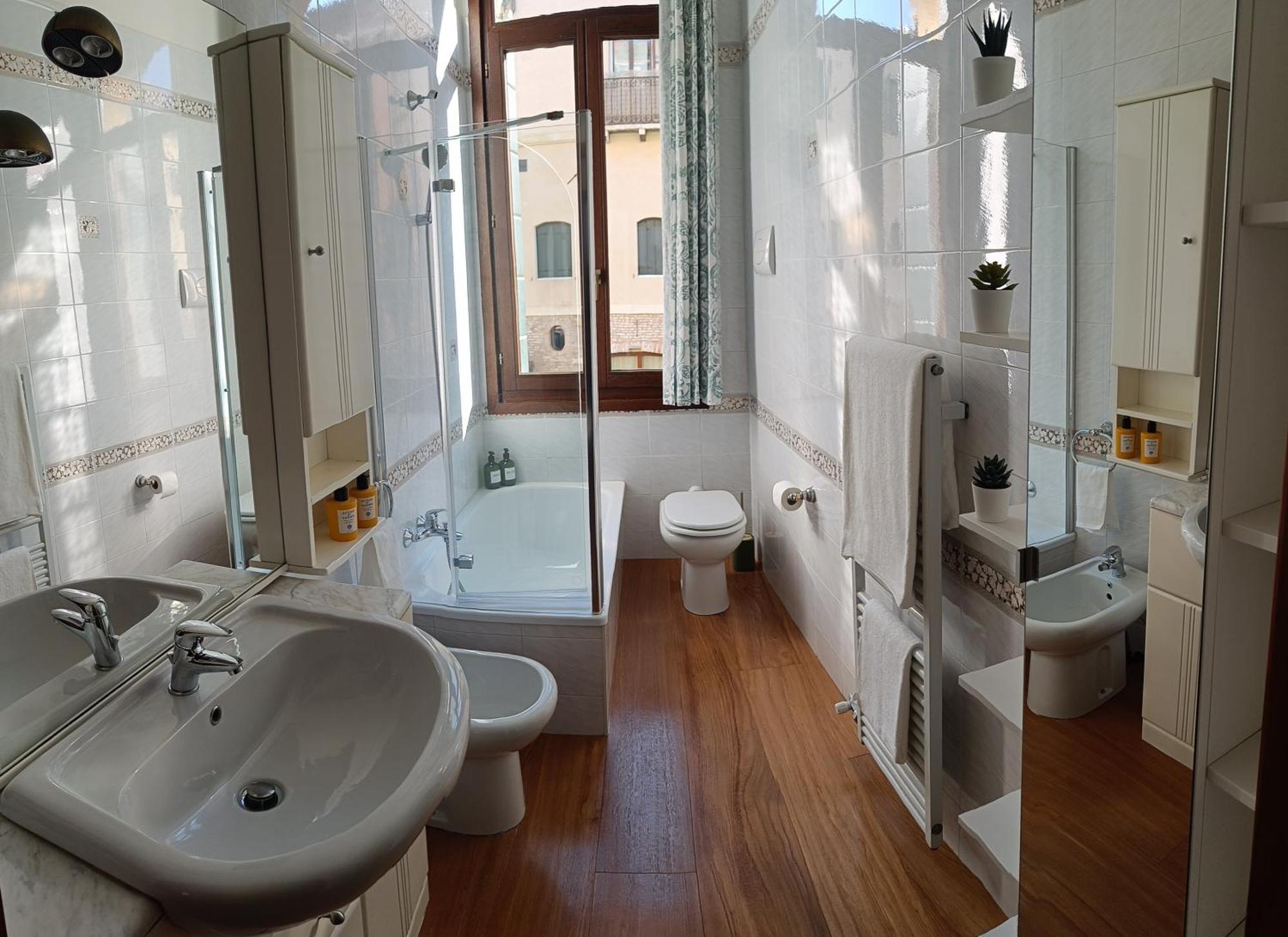 Ca' Dino Venice - Canal View ภายนอก รูปภาพ